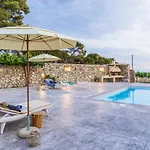 Anastasia Villa *