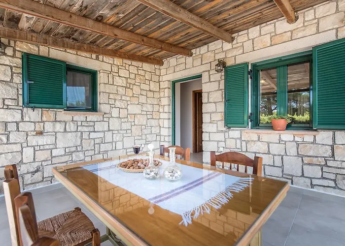 Anastasia Villa *