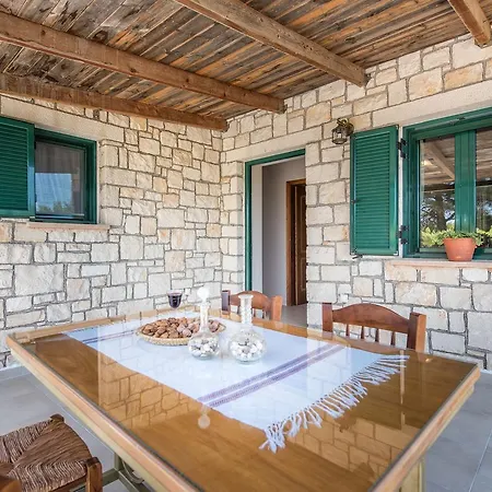Anastasia Villa *